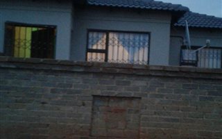 3 Bedroom House in Mohlakeng
