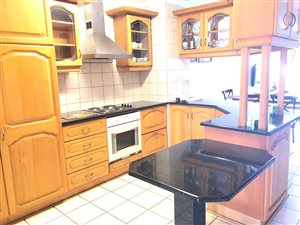 4 Bed Townhouse in Tuzi Gazi