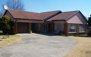 4 Bedroom House in Ermelo