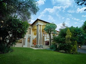 5 Bed House in Olive Crest Estate