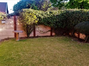 3 Bed Townhouse in Vanderbijlpark CE