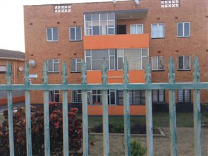 2 Bed Apartment in Isipingo Beach