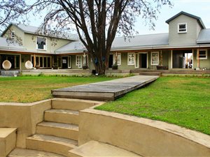 6 Bed House in Lochvaal