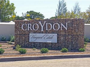 780 m² Land available in Croydon
