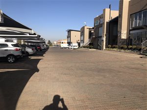 1229 m² Industrial space in Halfway House