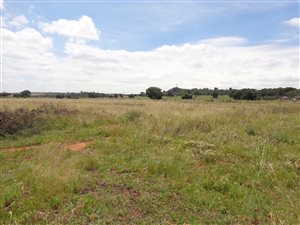 1.5 ha Land available in Rietfontein