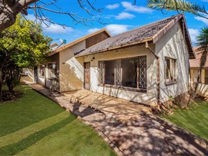 3 Bed House in Bosmont