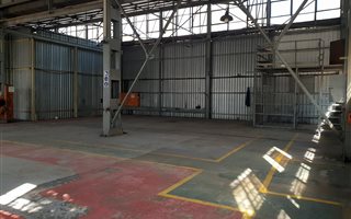 1300 m² Industrial space in Spartan