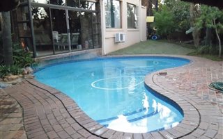4 Bedroom House in Val de Grace