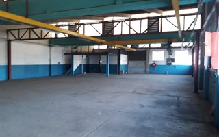 600 m² Industrial space in Alton