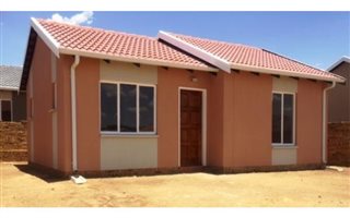 2 Bedroom House in Protea Glen