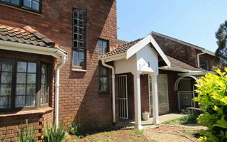 3 Bedroom Townhouse in Clarendon