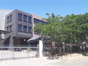 1630 m² Industrial space in Longmeadow