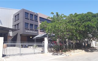 1630 m² Industrial space in Longmeadow