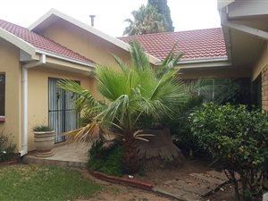 3 Bed House in Falcon Ridge