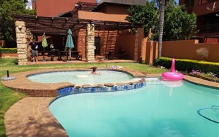 2 Bedroom Apartment in Sunninghill
