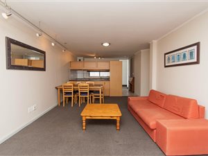 2 Bed Apartment in Claremont