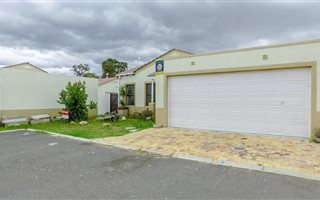 3 Bedroom House in Victoria Park