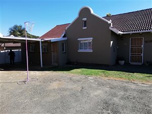 3 Bed House in Dan Pienaarville