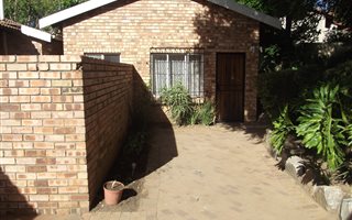 4 Bedroom House in Strydompark