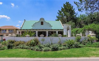 3 Bedroom House in Eagle Canyon Golf Estate