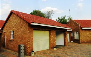 2 Bedroom Townhouse in Erasmus