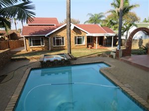 4 Bed House in Suiderberg