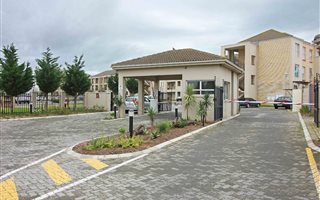 1 Bedroom Apartment in Kraaifontein Central