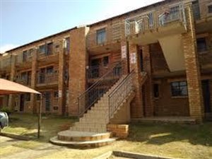 Bachelor apartment in Karen Park