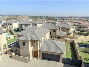 3 Bedroom House in Thatchfield
