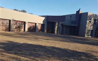 5 Bedroom House in Raslouw AH