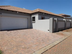 3 Bed House in Van Der Hoff Park