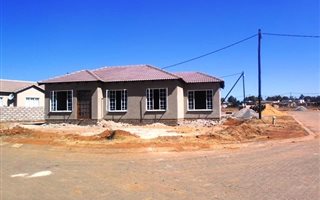 2 Bedroom Townhouse in Tasbet Park