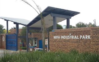 Industrial space in Randjesfontein
