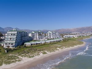 2 Bed Apartment in Greenways Golf Estate