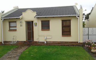 2 Bedroom Townhouse in Lorraine