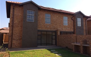 3 Bedroom Townhouse in Tijger Valley and surrounds