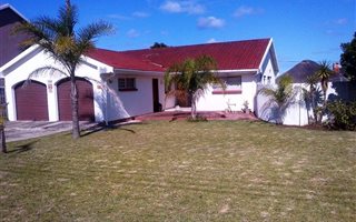 3 Bedroom Townhouse in Gonubie