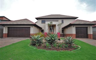 3 Bedroom House in Midstream Estate