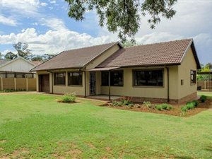 3 Bedroom House in General Alberts Park