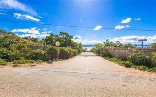 1486 m² Land available in Vlees Bay