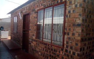2 Bedroom House in Madiba Park