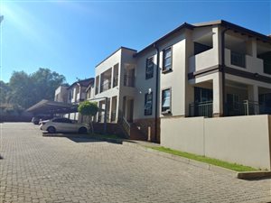 2 Bed Flat in Saxonwold