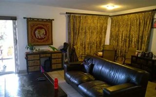 3 Bedroom Townhouse in Pierre van Ryneveld