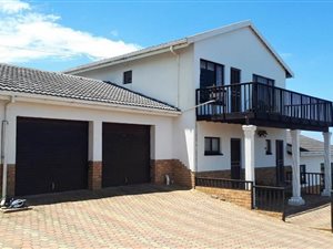 4 Bed House in Dana Bay