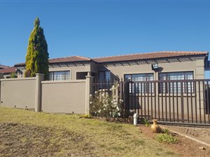 3 Bedroom House in Munsieville South