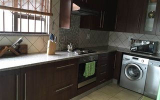 2 Bedroom Townhouse in Comet