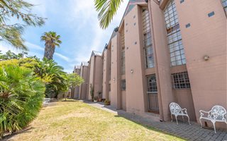 1 Bedroom Townhouse in Waves Edge