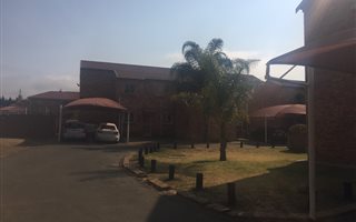 2 Bedroom Townhouse in Liefde en Vrede