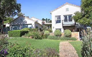 4 Bedroom House in Hout Bay and surrounds